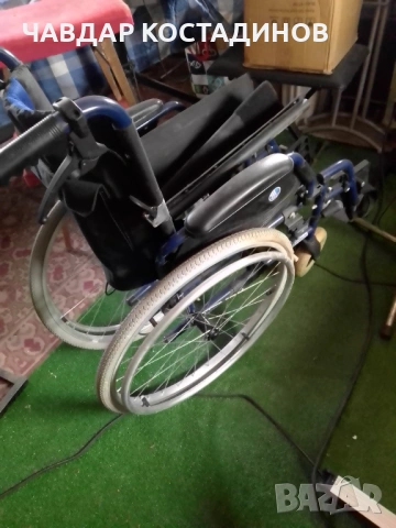 Продавам изгодно почти нова инвалидна количка със ръчни спирачки за 10евро., снимка 3 - Инвалидни колички - 53417640