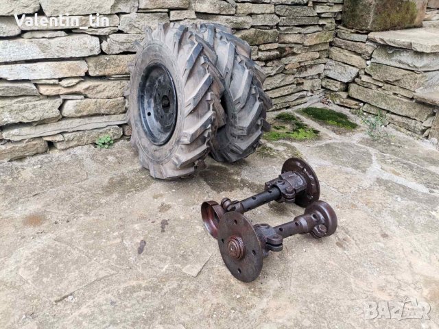 За мотофреза- нови транспортни гуми с джанти и диференциални полуоски 