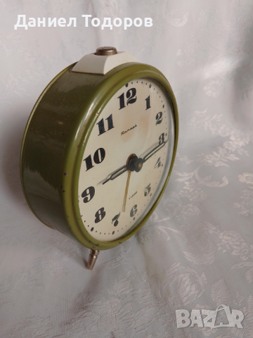 Стар Руски Механичен Будилник -Янтар -. СССР. - Работи и Звъни, снимка 3 - Колекции - 44878534