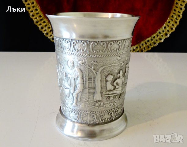 Чаша от калай за вино,Ловци,покер., снимка 2 - Антикварни и старинни предмети - 36597501