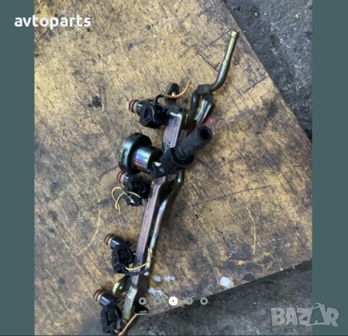 Honda civic 2004година 1.4i Горивна рейка с дюзи, снимка 3 - Части - 40755970