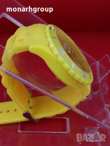 Часовник Унисекс жълт гумен, снимка 2 - Други - 16026219