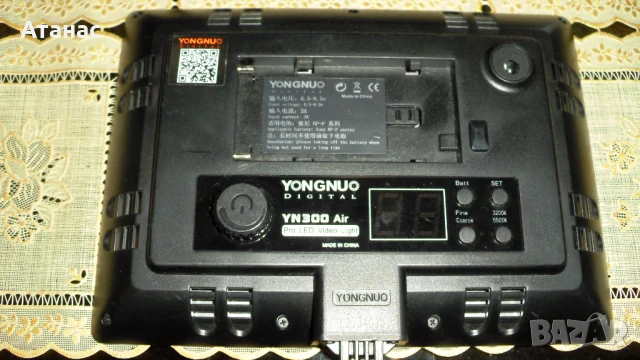 Видео и фото LED осветление ​YONGNUO YN300 Air LED, снимка 3 - Светкавици, студийно осветление - 50803963