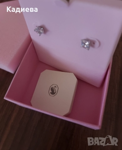 Обеци Swarovski Stilla Attract , снимка 5 - Обеци - 52189696