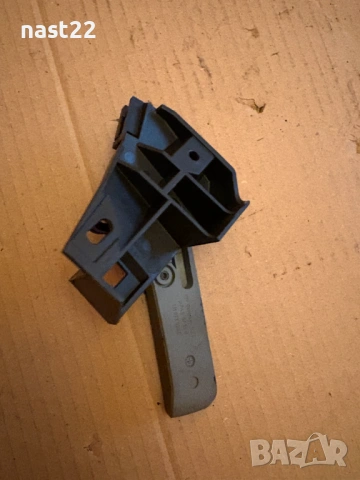   Вътрешна дръжка преден капак за Volkswagen Golf V,Голф 5, снимка 2 - Части - 53526336