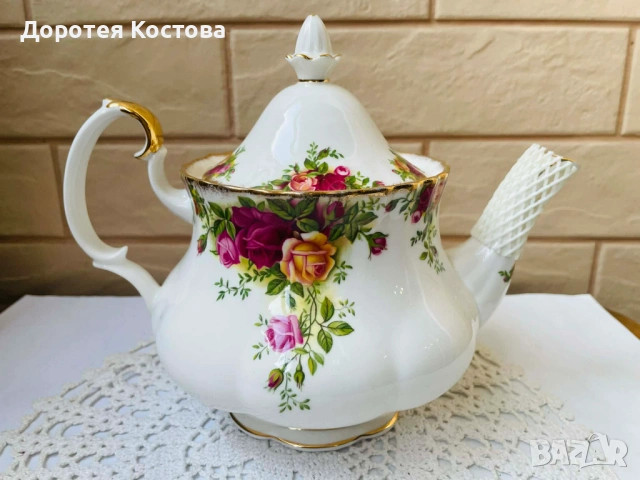 ROYAL ALBERT красив чайник от Англия от костен порцелан, снимка 4 - Антикварни и старинни предмети - 53301023
