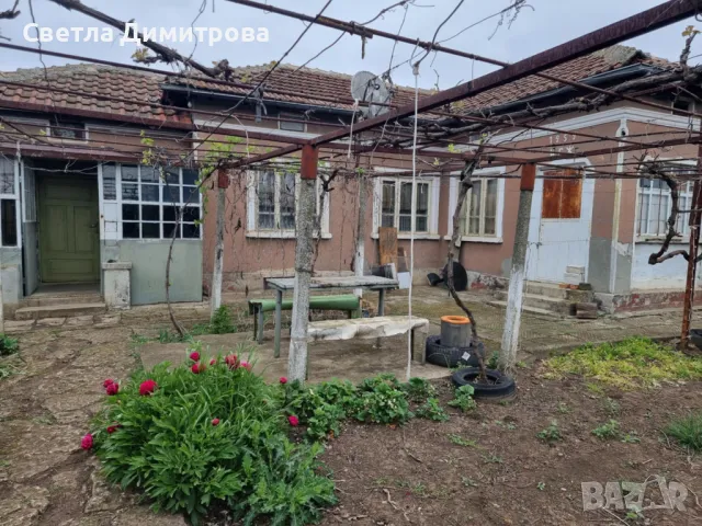 Продавам къща с дворно място в с. Дъбовик, снимка 2 - Къщи - 50255995