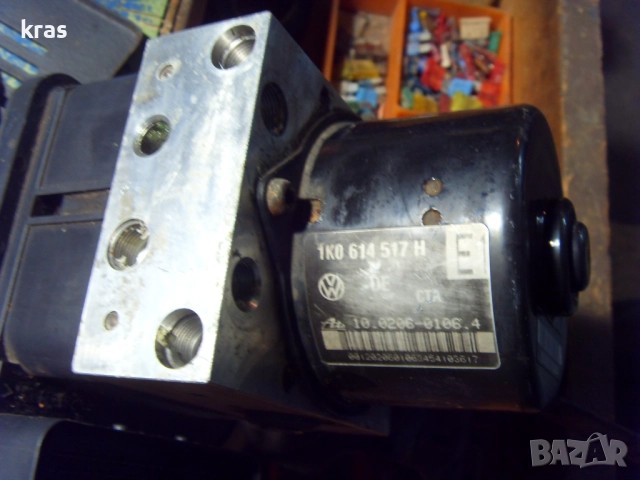 Голф 5 кука за теглене,ключ и панел стъкла, снимка 15 - Части - 49797236