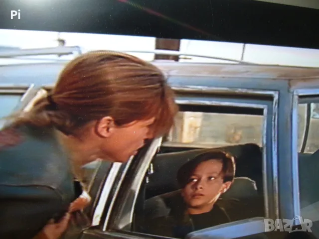 Видеограмофон LaserDisc Pioneer CLD-1800 + 2 Laserdiscs + дистанционно, снимка 13 - Плейъри, домашно кино, прожектори - 48044550