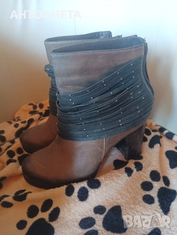 Продавам дамски боти от набук, снимка 6 - Дамски боти - 51810176