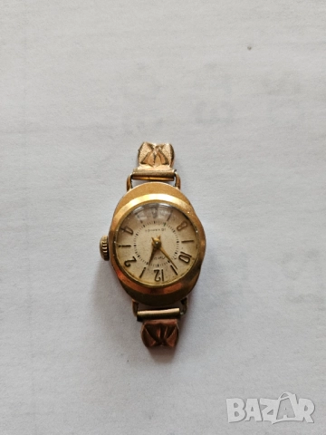 Дамски часовник