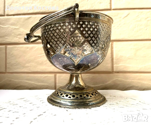 Красива посребрена бонбониера от Англия, снимка 2 - Антикварни и старинни предмети - 53332257