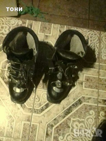 Ски обувки антикварни