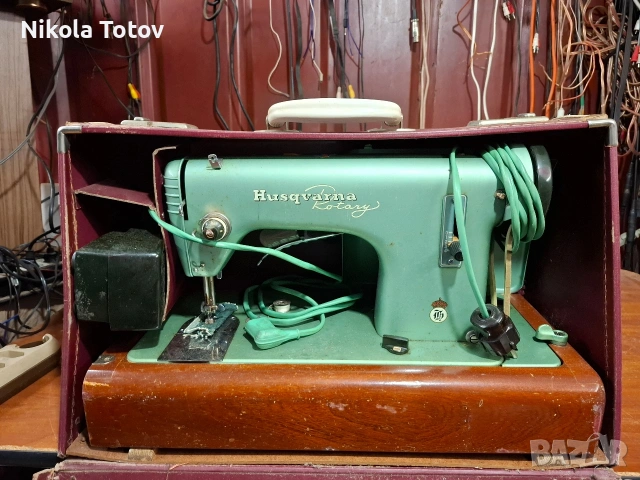 Продава се шевна машина Husqvarna. 