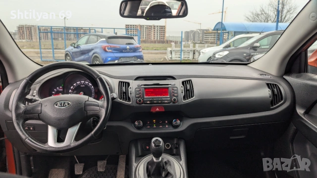 KIA Sportage 2.0 crdi 4x4, снимка 9 - Автомобили и джипове - 53358258