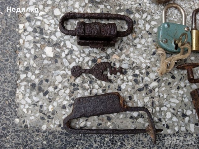 Колекция стари катинари, ключове,брави, снимка 6 - Антикварни и старинни предмети - 39853044