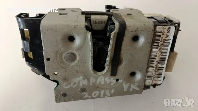 P04589422AH БРАВА ЗА ПРЕДНА ДЯСНА ВРАТА НА JEEP COMPASS 2013