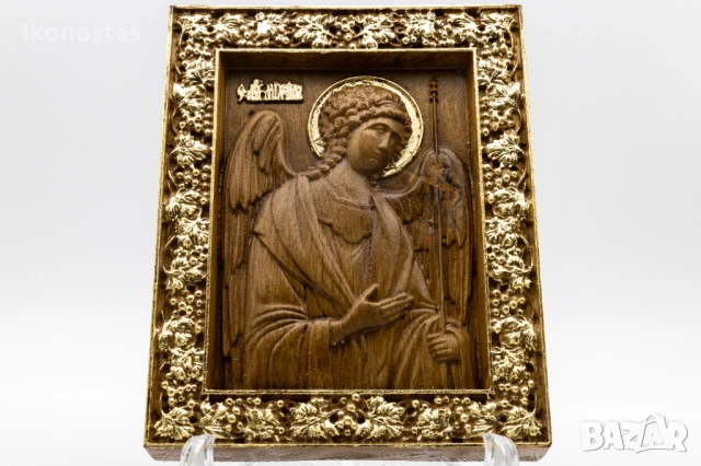 Релефна позлатена икона на Архангел Михаил – закрилникът