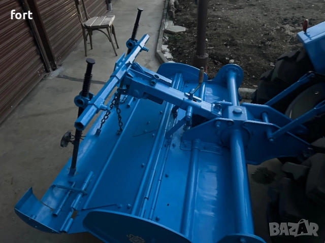 Тракторче в перфектно състояние готово да работи в коплект плук и фреза, снимка 4 - Други инструменти - 52588964