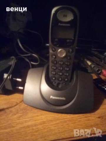 Телефон Панасоник почти не използван с зарядно, снимка 3 - Стационарни телефони и факсове - 33348923