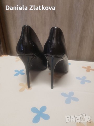Елегантни лачени обувки с висок ток, снимка 3 - Дамски обувки на ток - 40454682