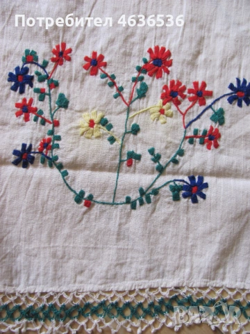 Кърпа, месал, ръчна бродерия и дантела, 144х30см., снимка 3 - Антикварни и старинни предмети - 53255655