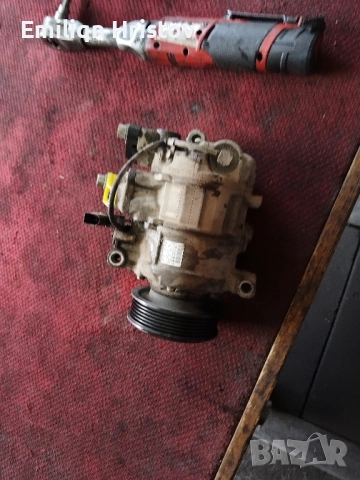 Продавам компресор за климатик за ауди Б7 , снимка 2 - Части - 51738931