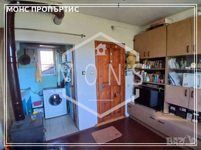 Двуетажна къща с двор и басейн в гр. Дебелец, обл. В. Търново, снимка 9 - Къщи - 51846250