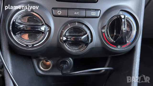 Peugeot 208, 2017, бензин, снимка 7 - Автомобили и джипове - 44884183