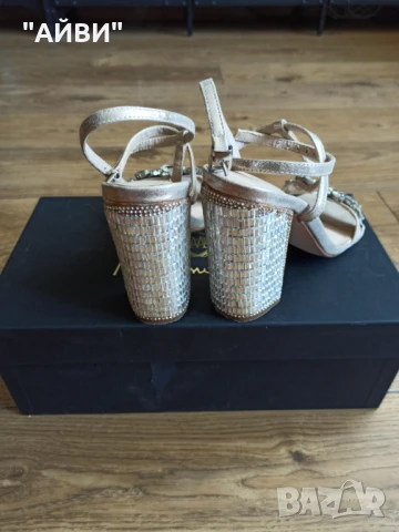 Asos дамски сандали златисто и камъни, снимка 8 - Сандали - 51370223