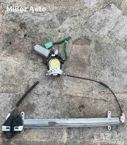 Стъклоповдигач преден десен Хонда ЦРВ 2 Honda CR-V, снимка 2 - Части - 49123806