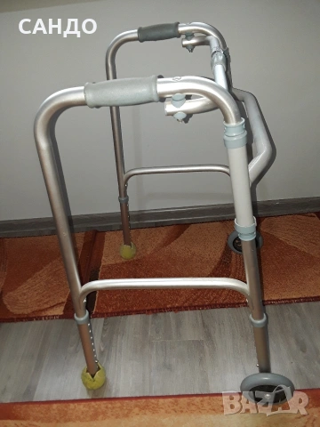 Проходилка за възрастни -Крачеща , снимка 2 - Ролатори - 53112799