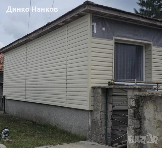 Монтаж на винилов сайдинг