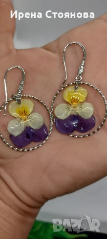 Обеци с естествен цвят на мини градинска теменужка. , снимка 4 - Обеци - 50995429