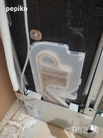 Продавам Употребявана съдомиялна WHIRPOOL за вграждане, снимка 6 - Съдомиялни - 52672375