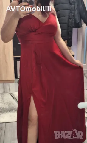 Продавам чисто ново официална червена рокля размер L