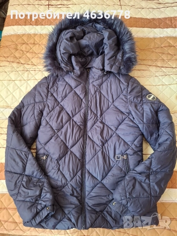 Продавам детско зимно яке за момиче с подплата