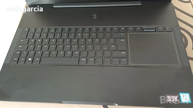 Razer Blade Pro 17.3 4K IGZO Touch/Intel Core i7-7820HK/NVidia GTX 1080 8GB/32GB RAM/1TB SSD NVMe, снимка 16 - Лаптопи за игри - 53299449