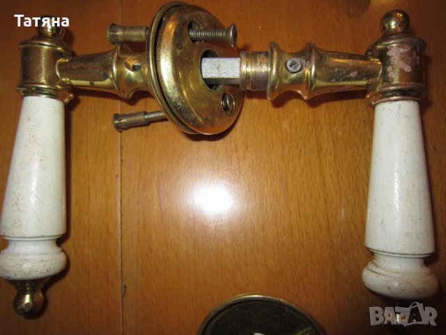 месингови  дръжки за врати  с опция заключване,СВЕЩНИЦИ И АПЛИК  ОТ МАСИВЕН МЕСИНГ, снимка 9 - Интериорни врати - 28891455