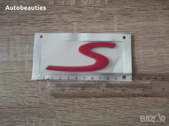 червена емблема Porsche S голям размер, снимка 2 - Аксесоари и консумативи - 48416427