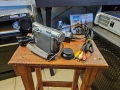 Видeoкамера Canon MV880X E Работеща отлично, в много добро визуално състояние, има зарядно. Батерият, снимка 3