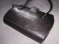 Голяма дамска кожена чанта в черен цвят - подарък при поръчка над 14 лв , снимка 7