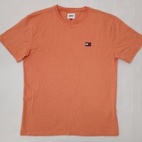 Tommy Jeans Badge Logo T-Shirt оригинална тениска L памучна фланелка, снимка 1 - Тениски - 43450465