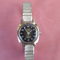 Стар дамски механичен часовник -Timex, снимка 6 - Антикварни и старинни предмети - 28647543