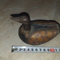 Уникална дървена патица патка с месингов обков, снимка 6 - Антикварни и старинни предмети - 43414221