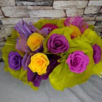 Букетчета рози от креп хартия!!, снимка 4 - Изкуствени цветя - 43582215