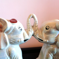 Прекрасна Бразилска Порцеланова Фигура-Слончета Момче И Момиче, снимка 3 - Антикварни и старинни предмети - 44871792