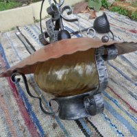 Продавам ретро висяща лампа от ковано желязо за кухня, механа.., снимка 1 - Полилеи - 43869199