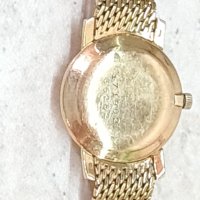 Швейцарски златен дамски часовник., снимка 2 - Бижутерийни комплекти - 34628920