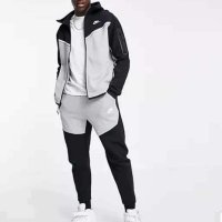 Нови мъжки екипи Nike , снимка 1 - Спортни дрехи, екипи - 43015633